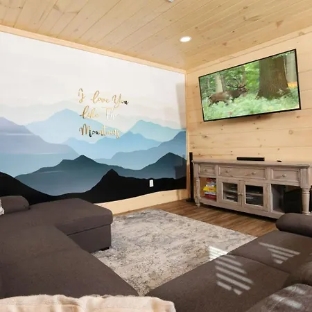 Villa Smoky Mountain Oasis